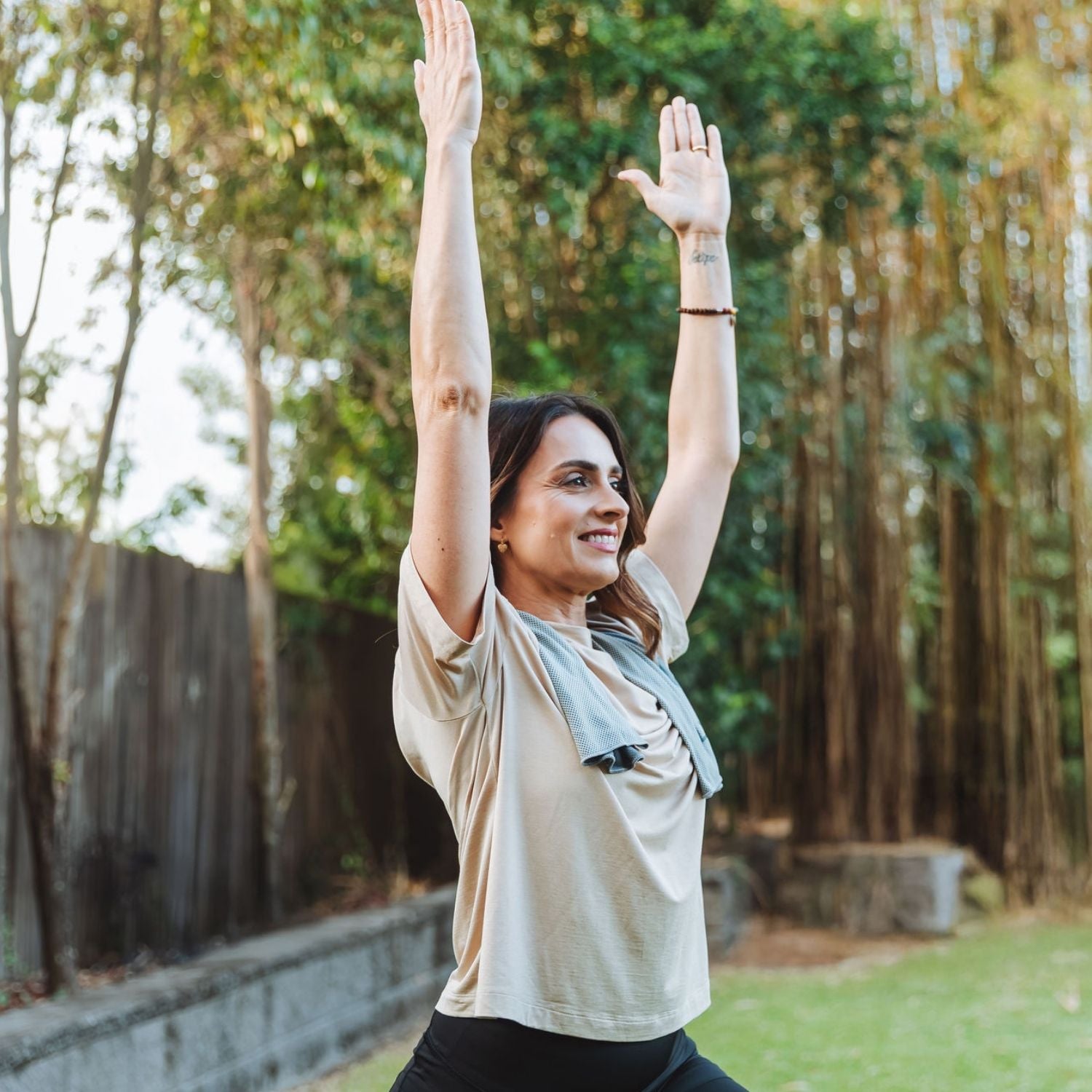 Lyvora MenoChill™ Cooling Towel